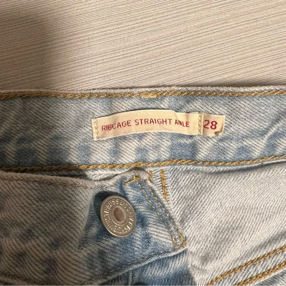 Levi’s Ribcage Straight Ankle - Picture 6 of 9